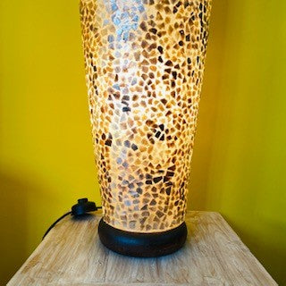 Lampada etnica da terra madre piantana con due luci