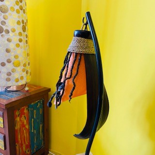 Lampe de table ethnique en bananier lume studio