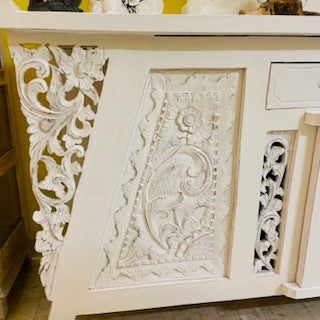 Buffet ethnique de style shabby chic
