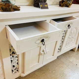 Buffet ethnique de style shabby chic