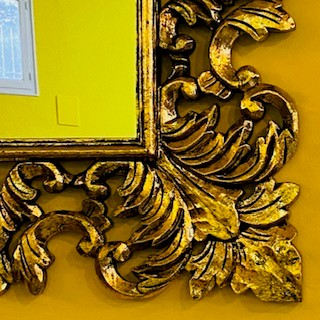 Specchio etnico barocco cornice in legno color oro