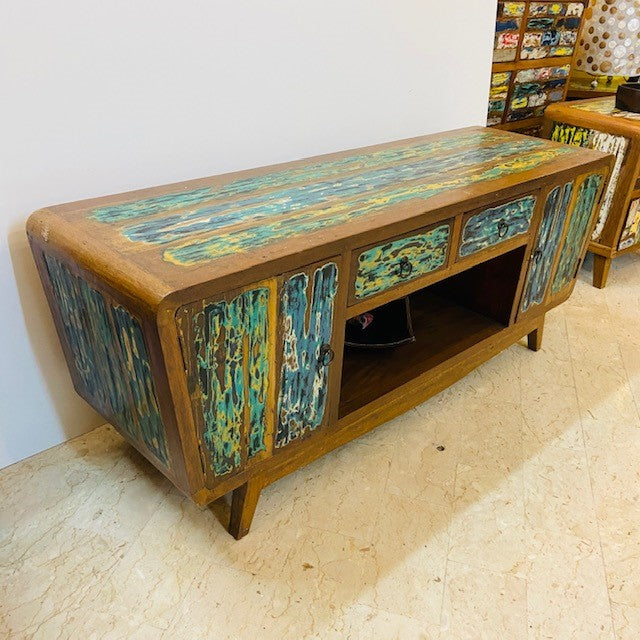 Table basse meuble TV vintage de style wabi sabi