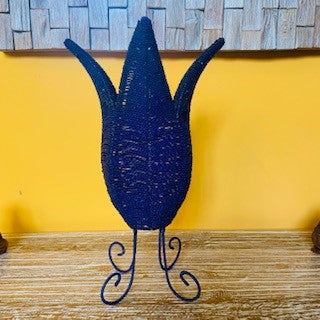 Lampe ethnique abat-jour tulipe bleue en fer et perles