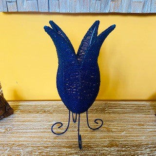 Lampe ethnique abat-jour tulipe bleue en fer et perles