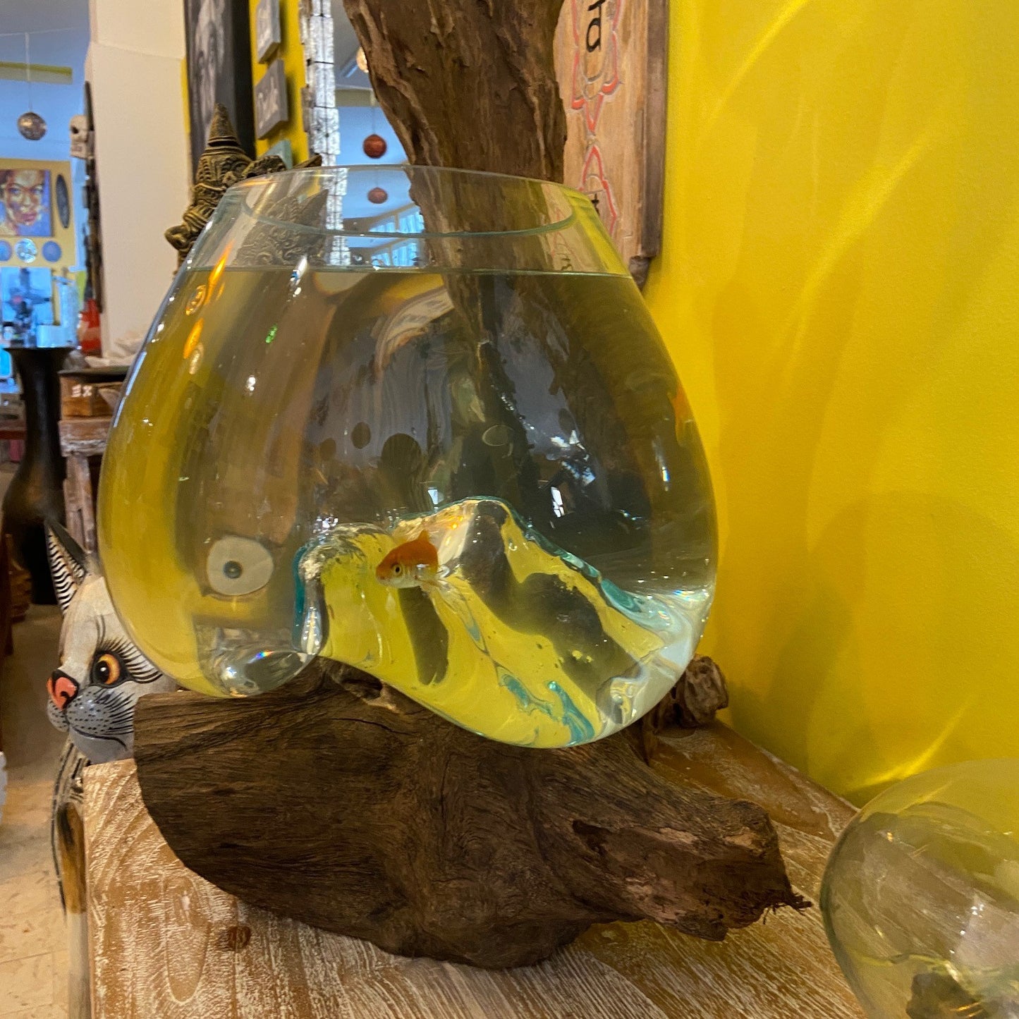 Aquarium root and glass ethnic decor vase