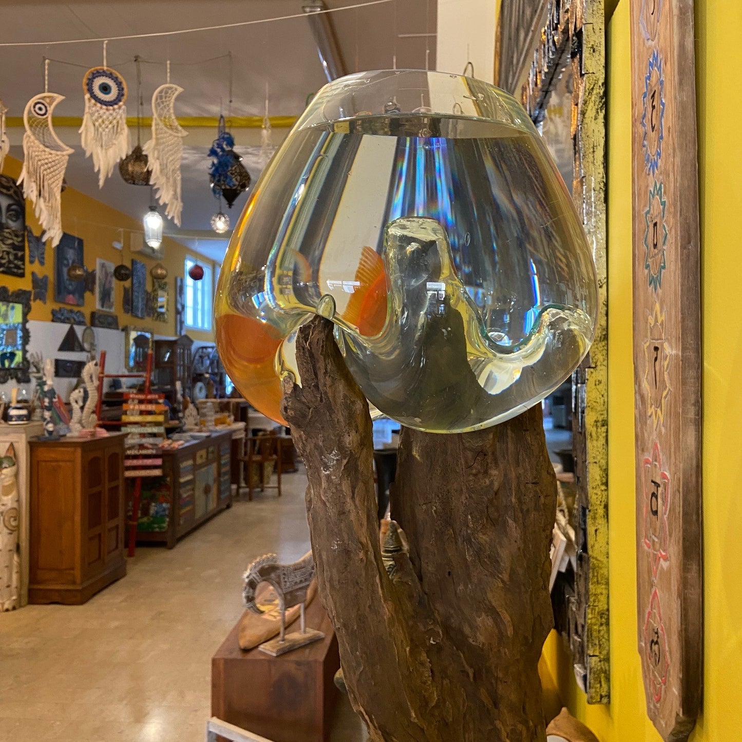Aquarium root and glass ethnic decor vase