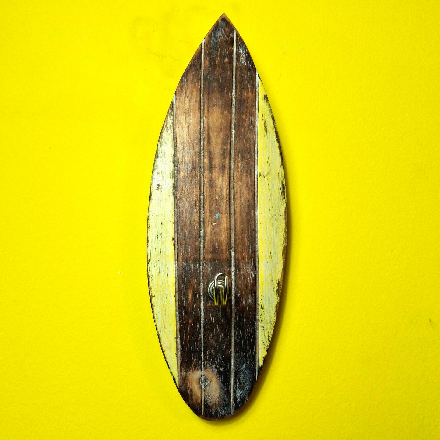 Appendiabiti da parete in legno stile surfista