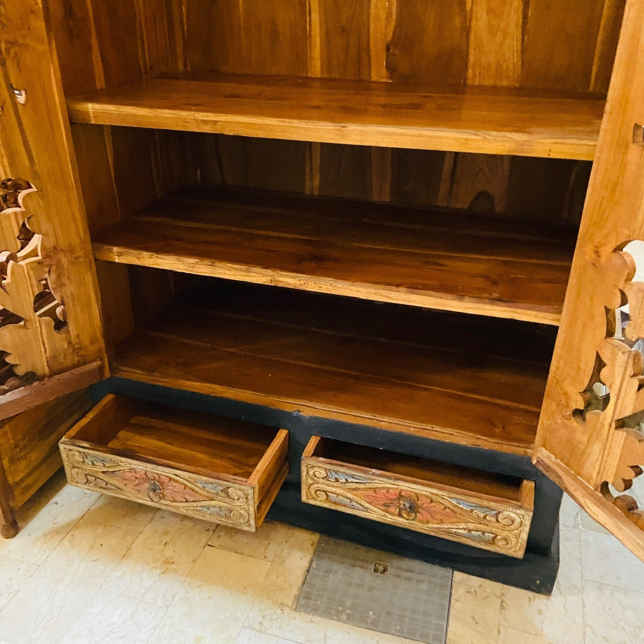 Ethnic wardrobe handcrafted baroque furniture in teak