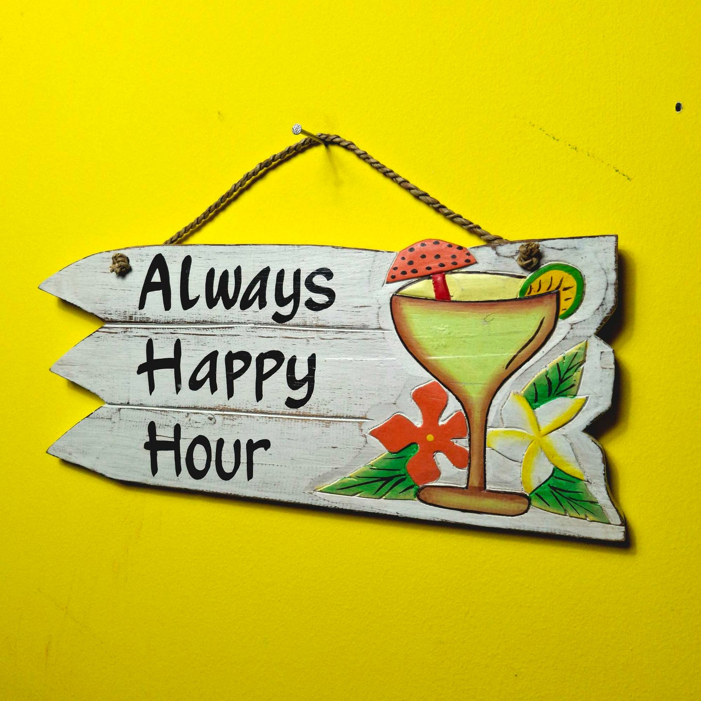 Cartello forma di freccia Happy Hour bar in legno