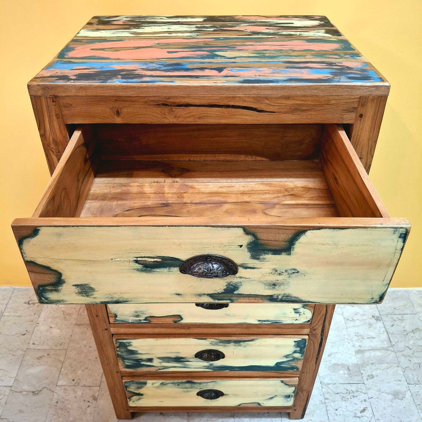 Cassettiera etnica a colonna colorata in legno teak