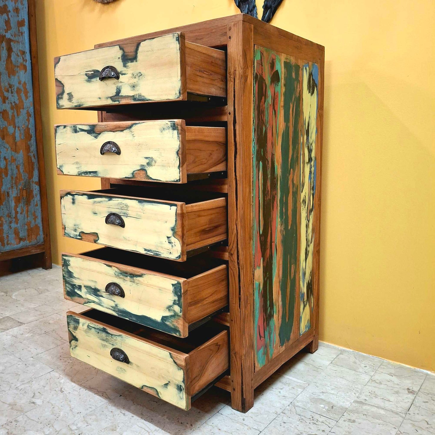Cassettiera etnica a colonna colorata in legno teak