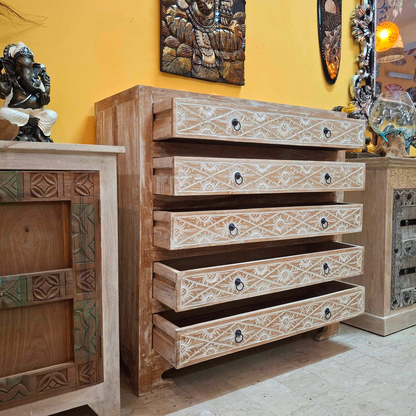 Cassettiera etnica in teak stile shabby chic