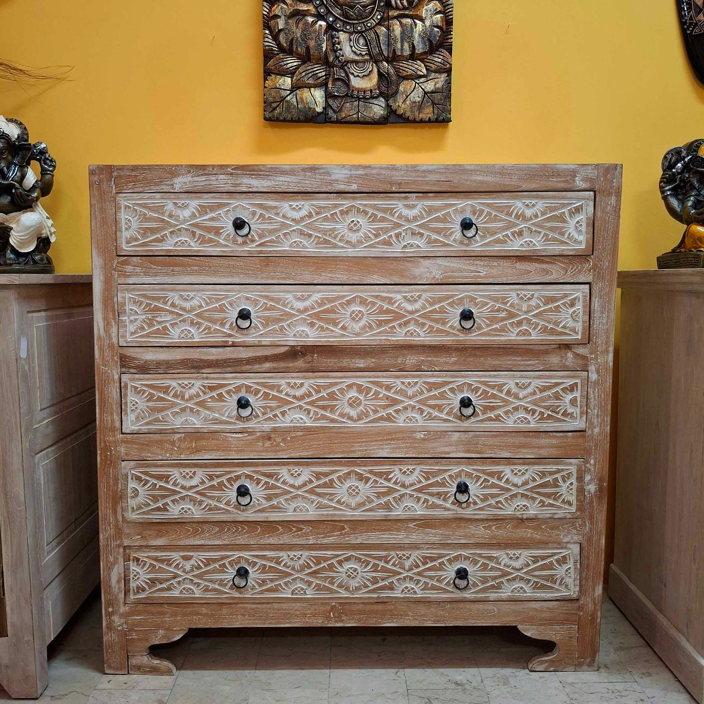 Cassettiera etnica in teak stile shabby chic