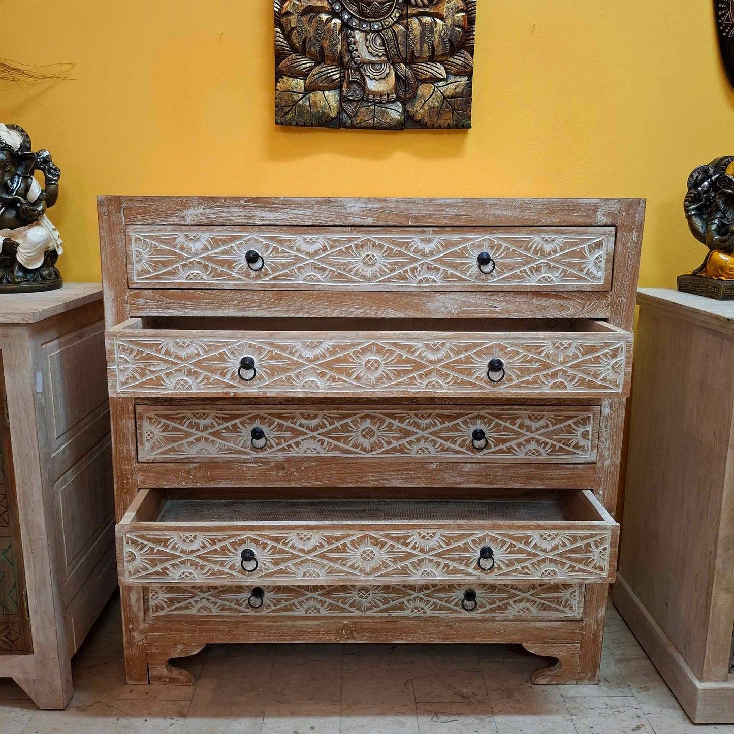 Cassettiera etnica in teak stile shabby chic