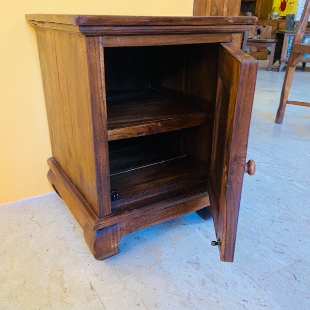 Table de chevet style Opium en bois de teck, meuble ethnique