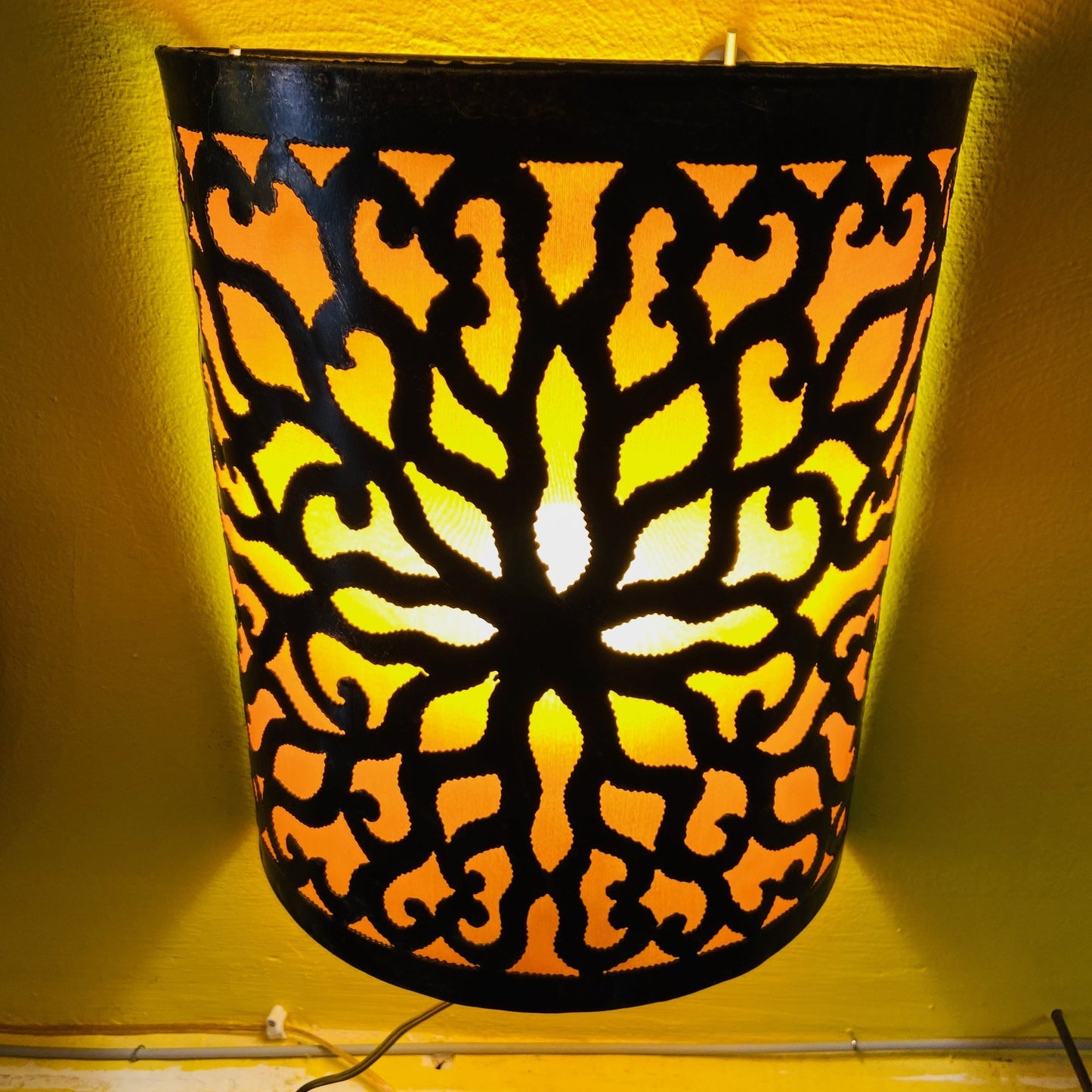 Wrought iron applique minimal wall lamp