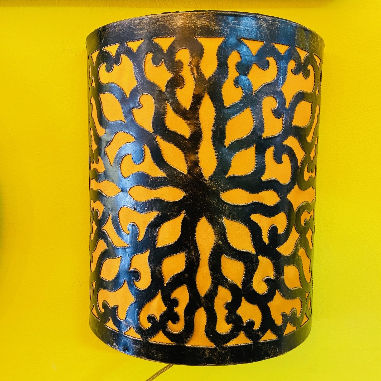 Wrought iron applique minimal wall lamp