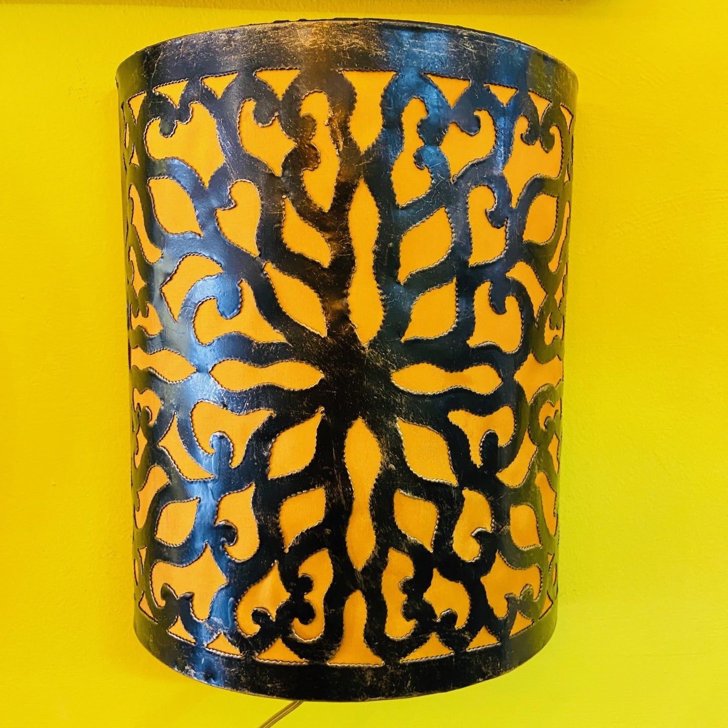 Wrought iron applique minimal wall lamp
