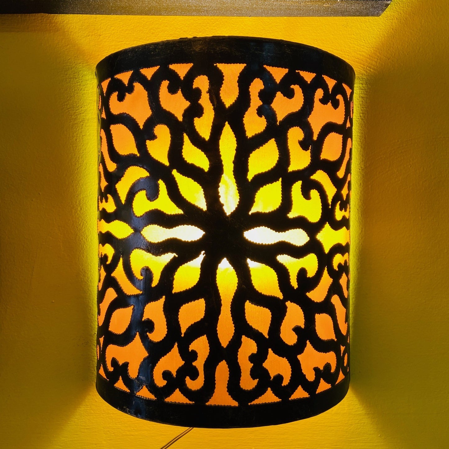 Wrought iron applique minimal wall lamp
