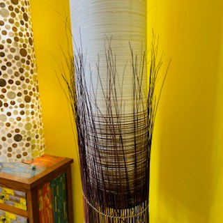 Ethnic floor lamp in white fabric and rush with black and gold finishes