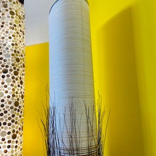 Ethnic floor lamp in white fabric and rush with black and gold finishes