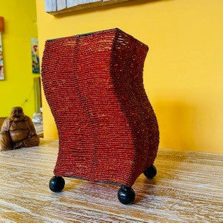 Lampada etnica abatjour ferro con perline rosse