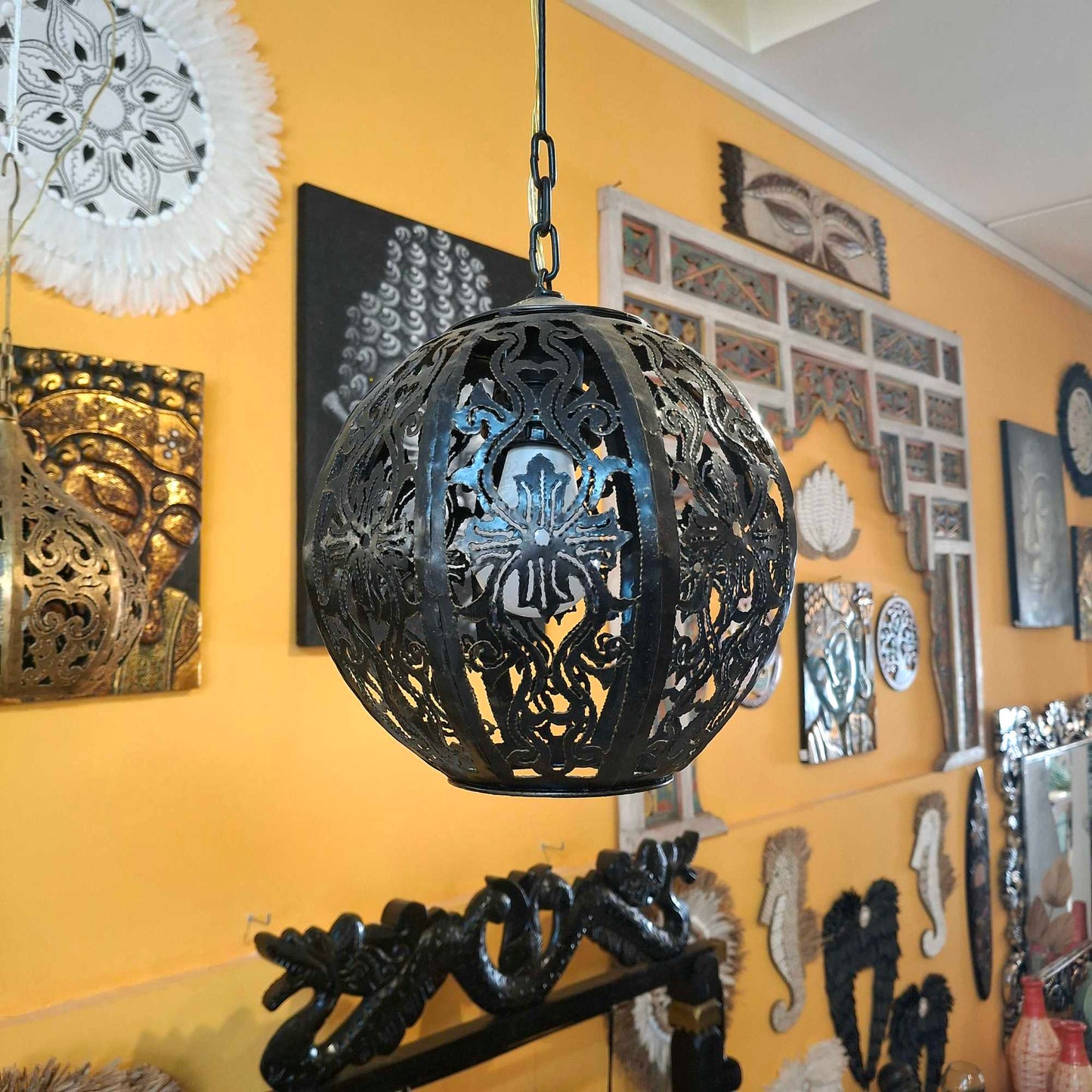 Lampada a sospensione orientale in ferro battuto