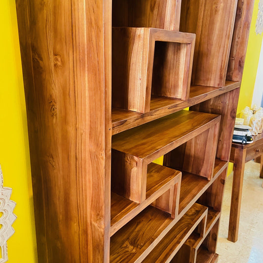 Libreria minimal teak massello ripiani irregolari