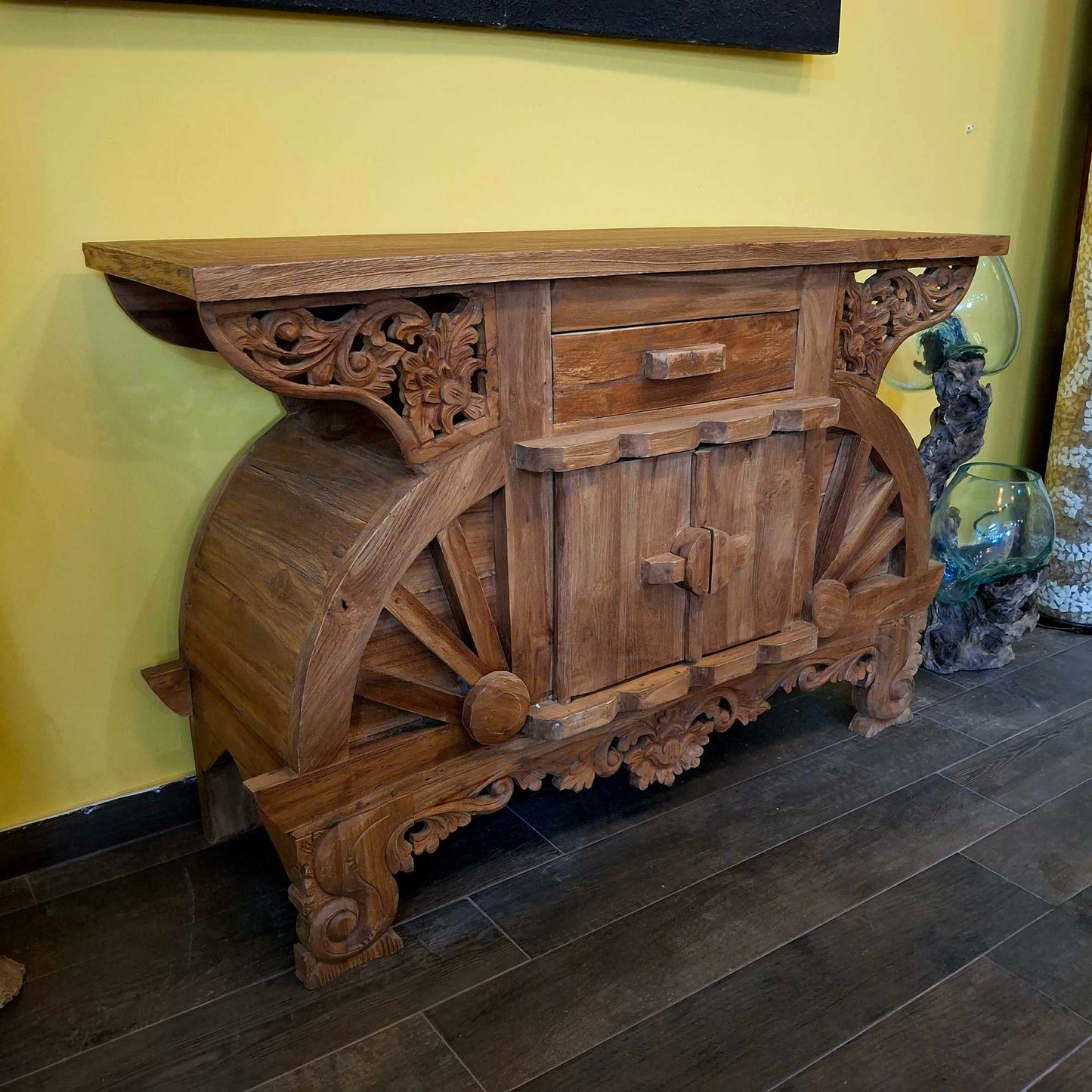 Mobile buffet rustico in legno teak intagliato