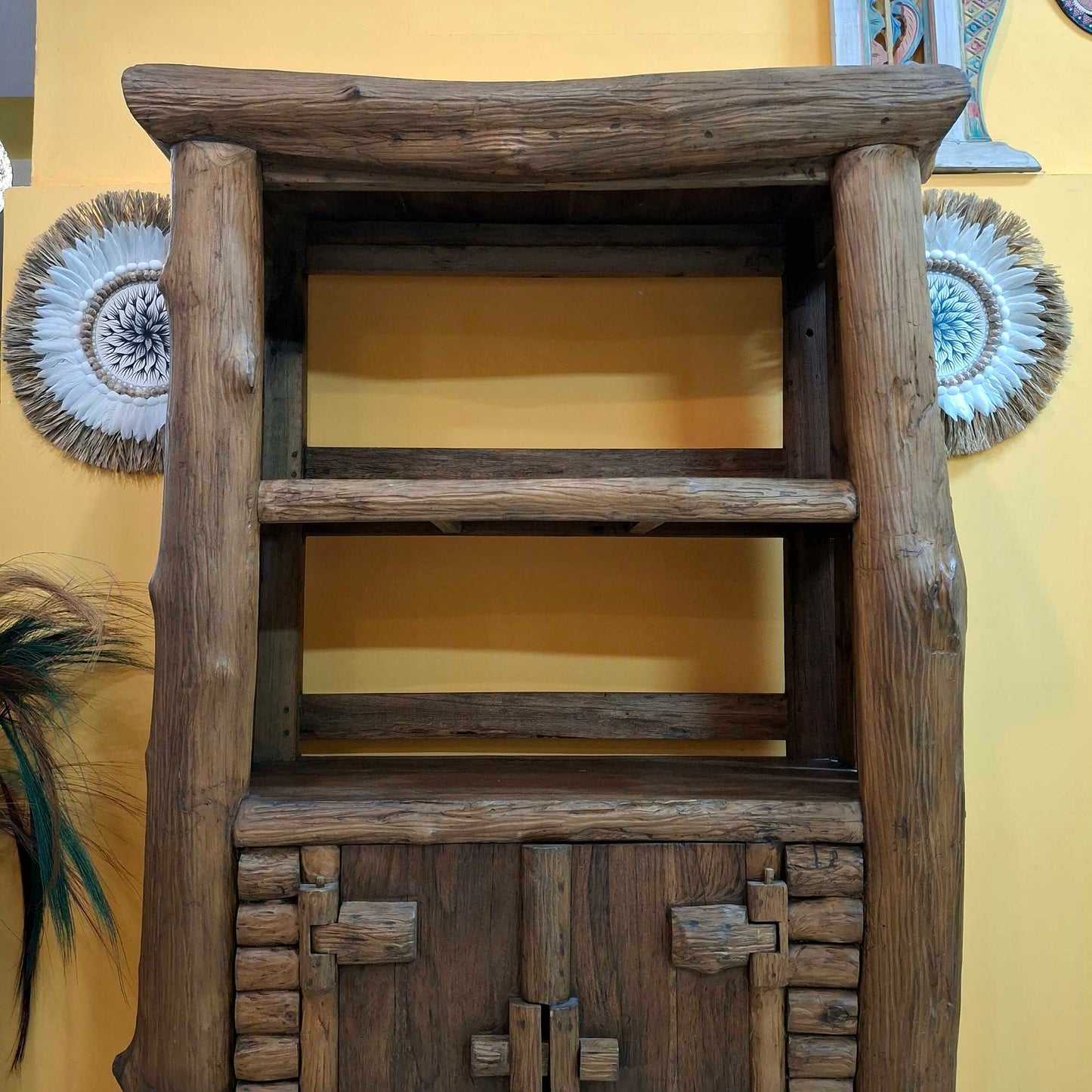 Mobile etnico linea Flintstones in legno teak