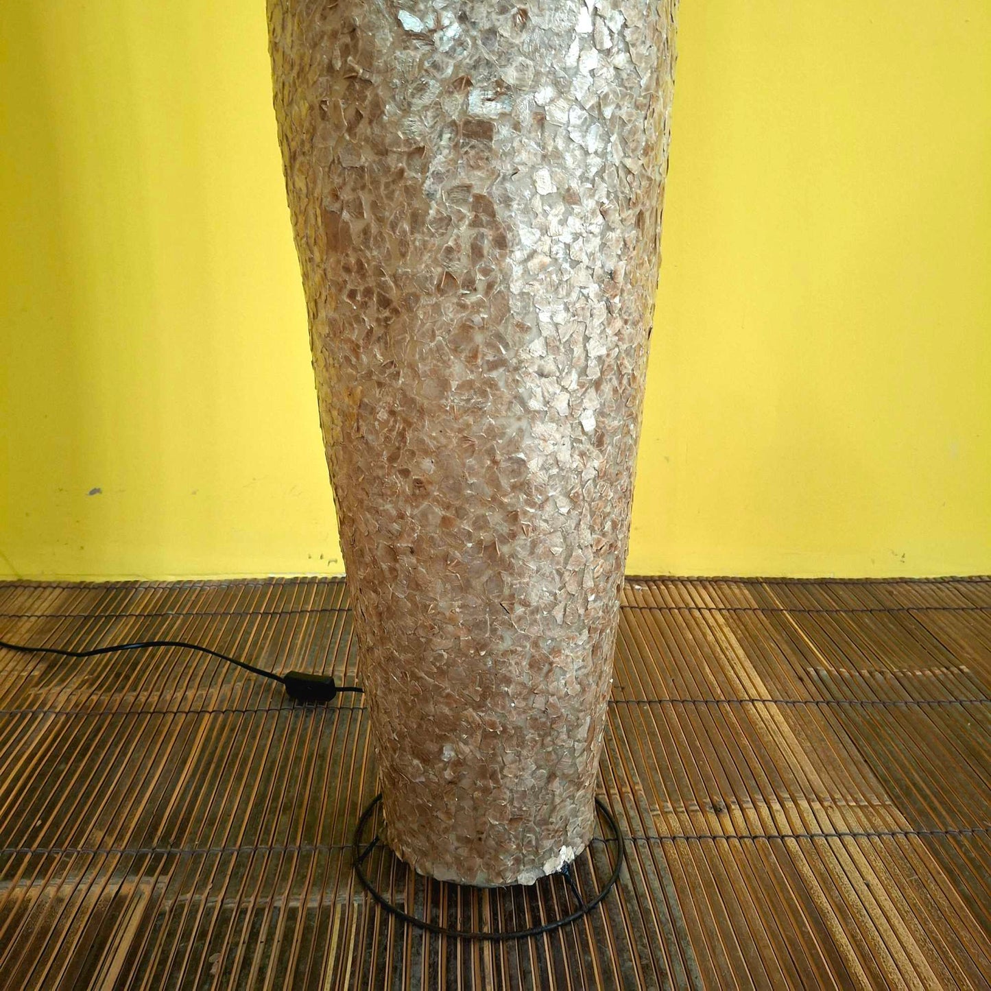 Piantana di madre perla dorata e ferro battuto