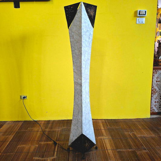 Piantana in madre perla lampada etnica da terra