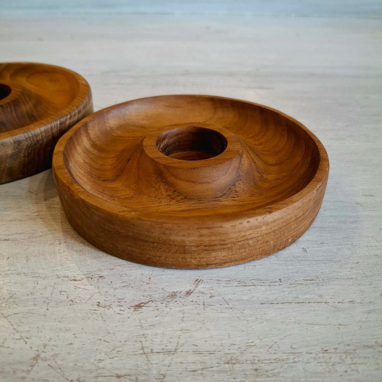 Porta uovo in legno teak naturale