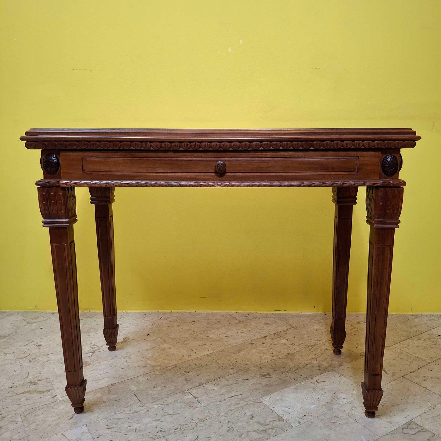 Bureau ethnique en teck, meuble d'entrée artisanal