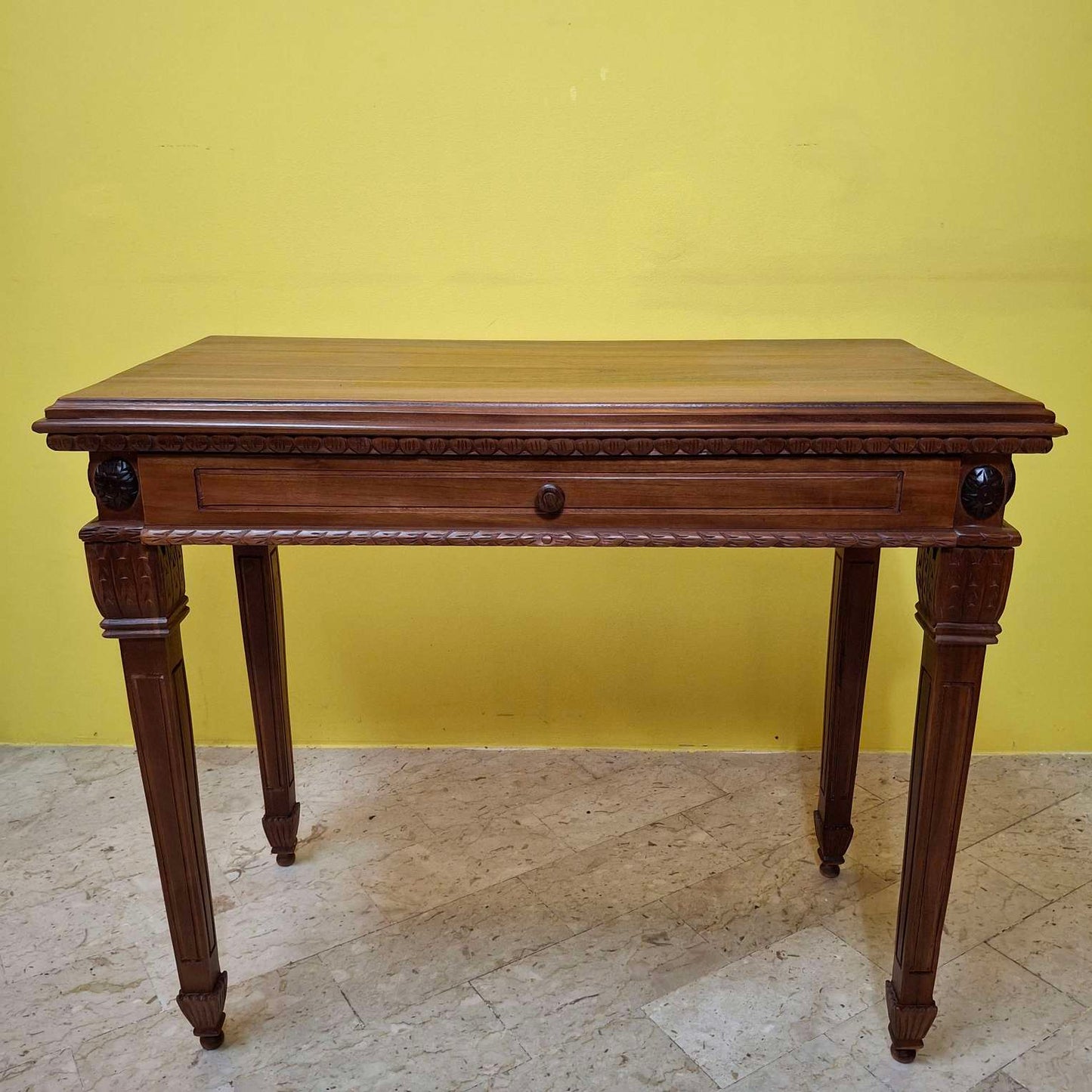 Bureau ethnique en teck, meuble d'entrée artisanal