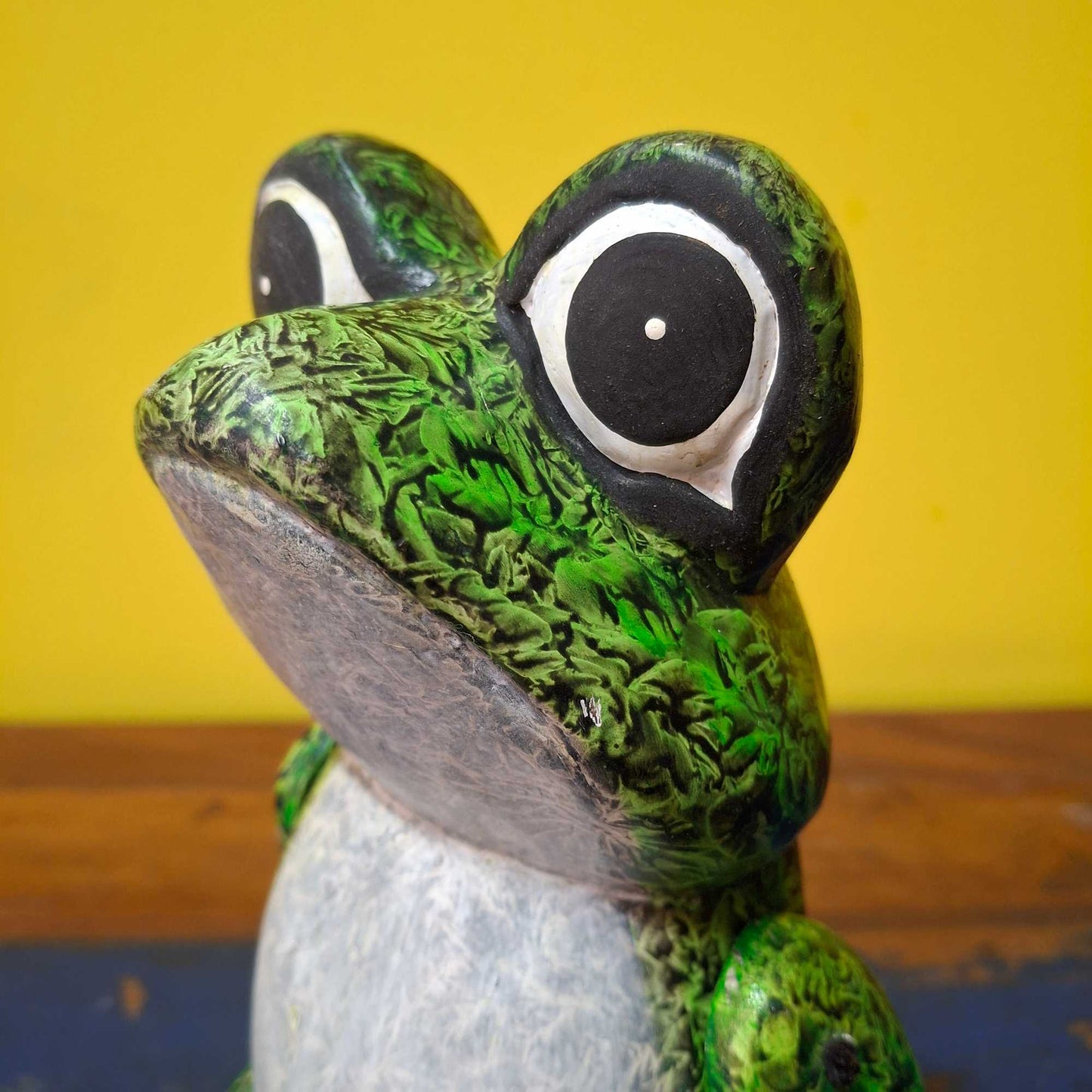 Decorative wooden frog puppet figurine