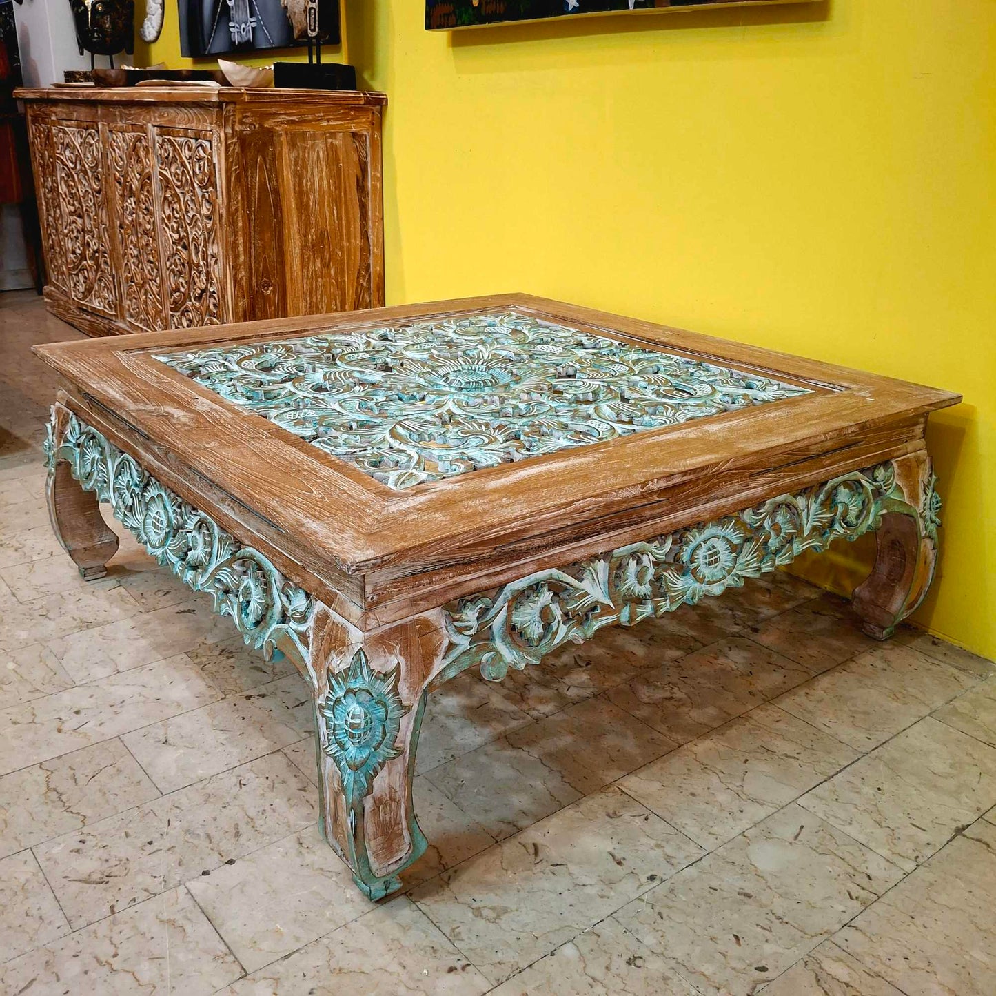Tavolino etnico da salotto design floreale in legno teak