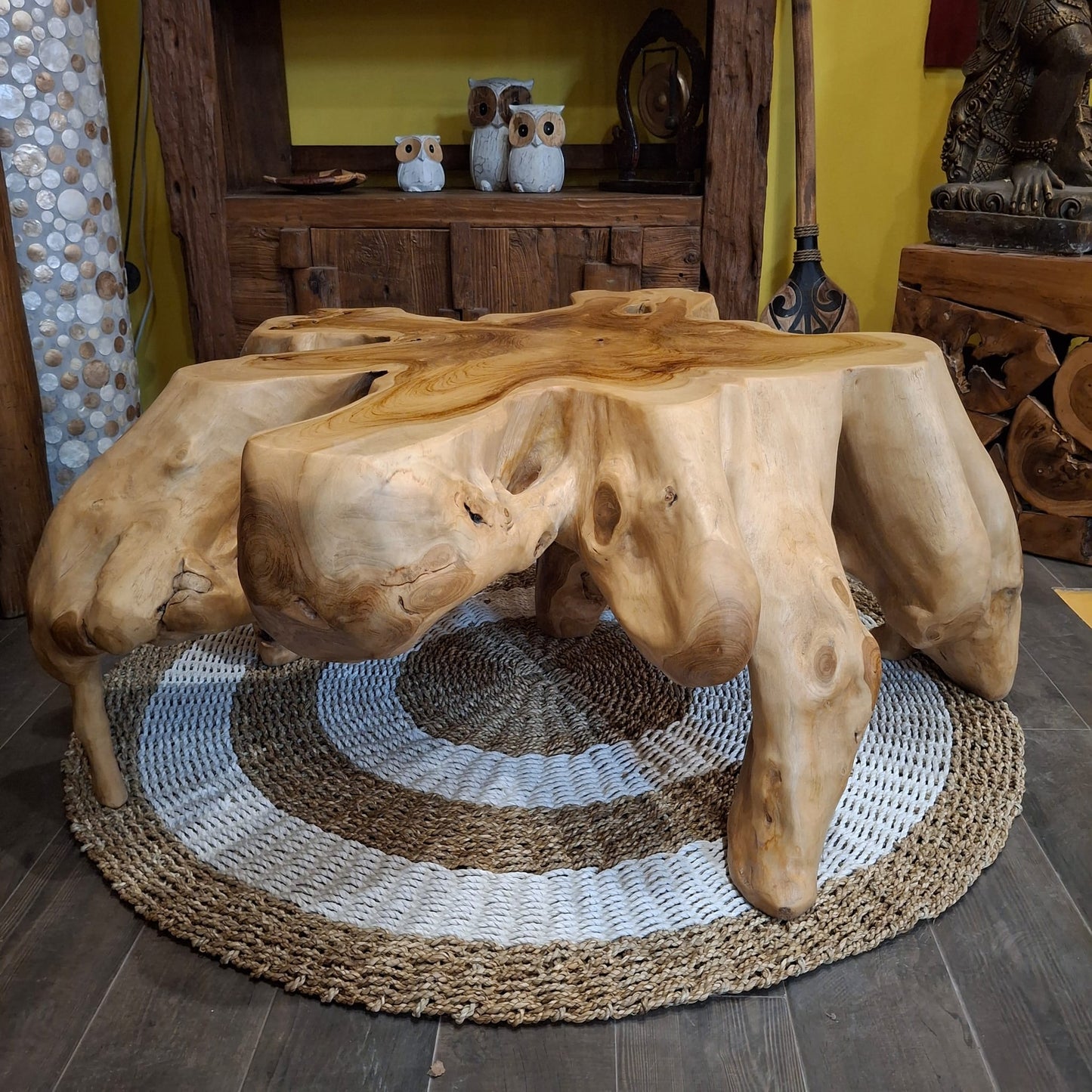 Tavolino da salotto etnico in radice di teak intera