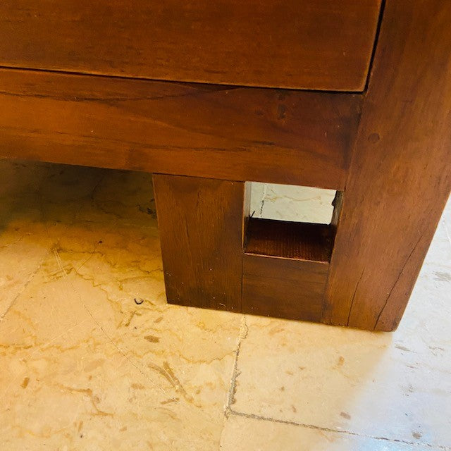 Table de chevet ethnique minimaliste en bois de teck massif