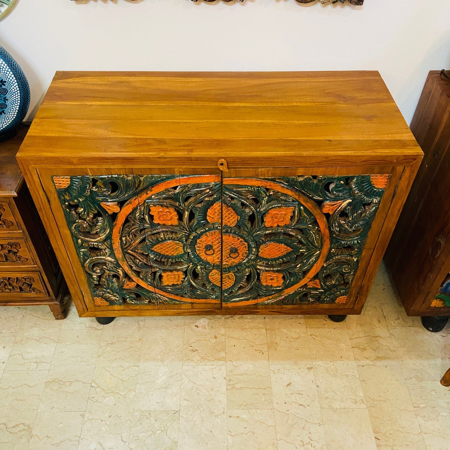Buffet sculpté ethnique meuble TV buffet