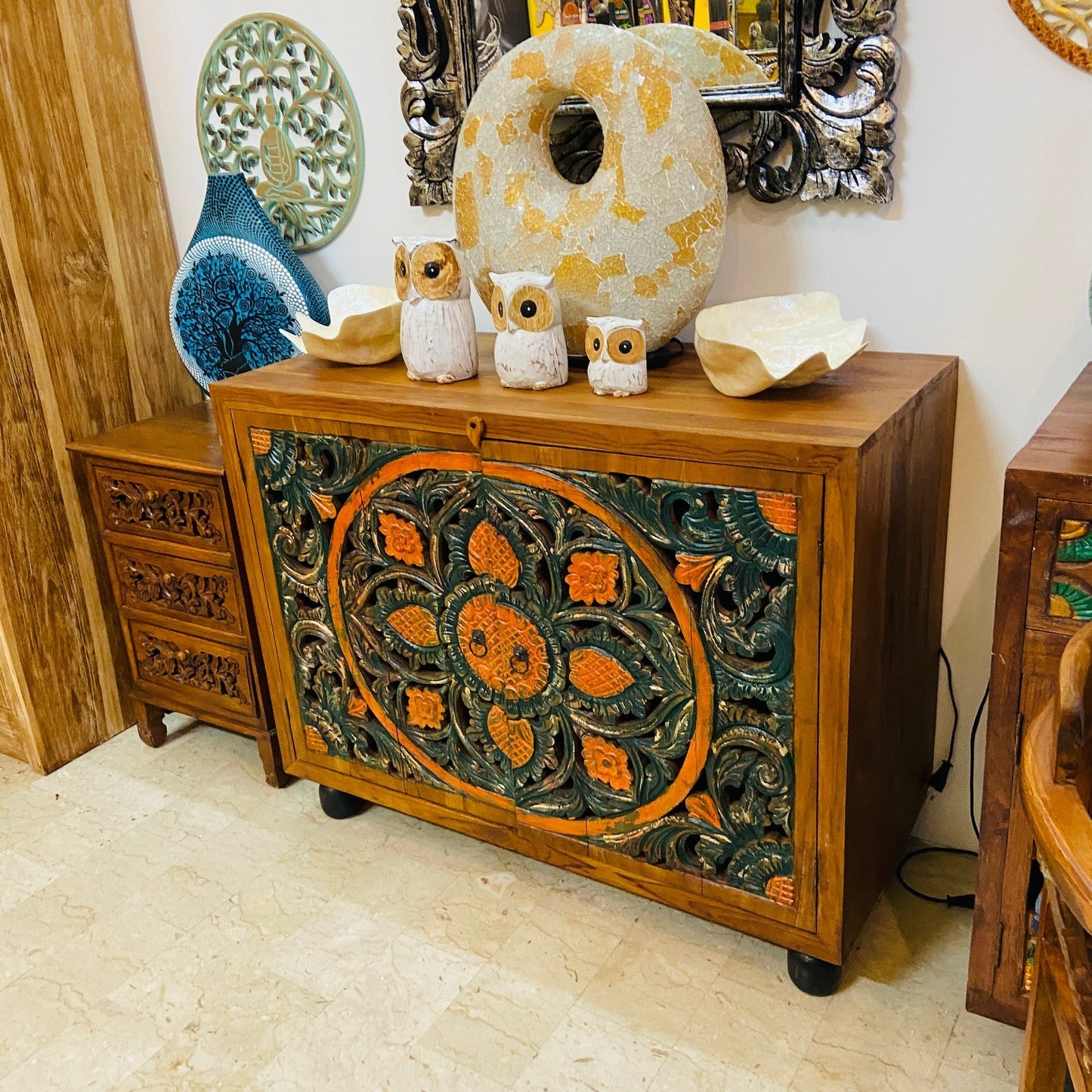 Buffet sculpté ethnique meuble TV buffet