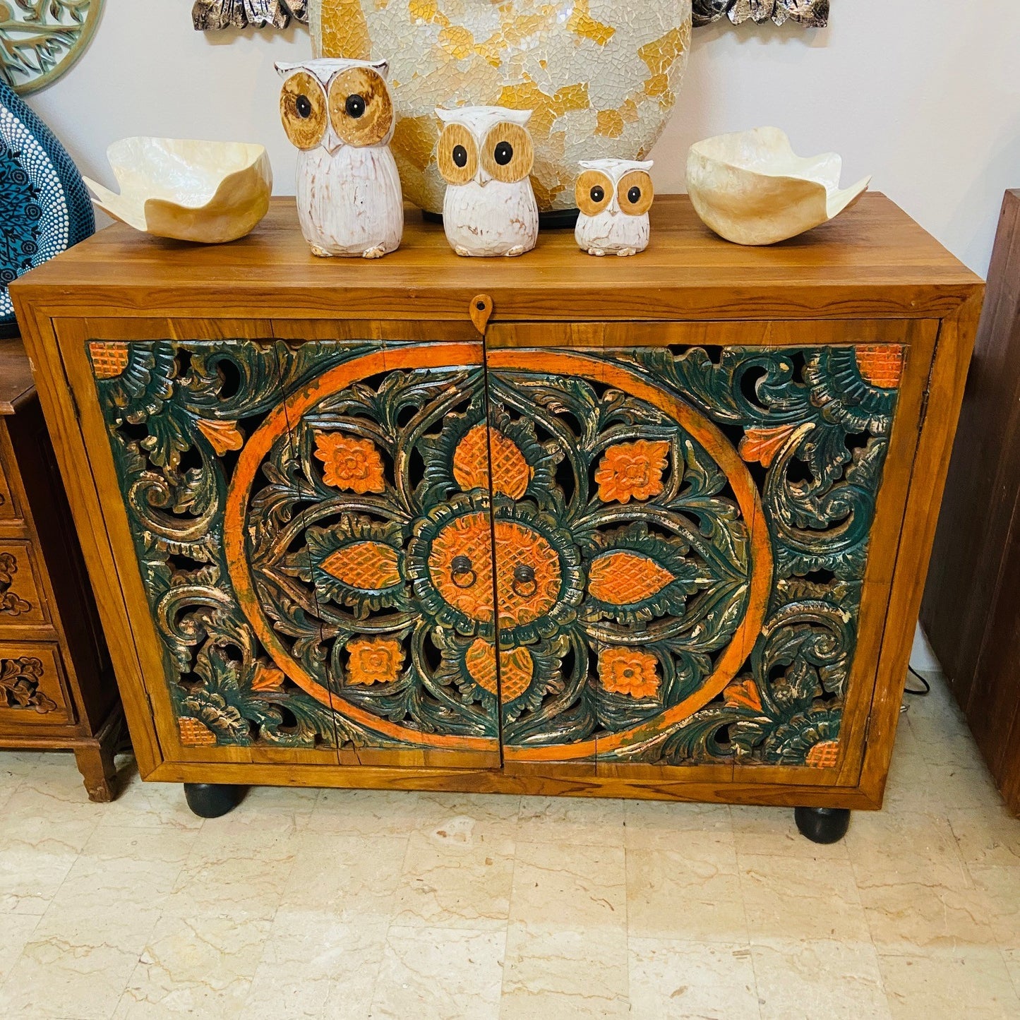 Buffet sculpté ethnique meuble TV buffet