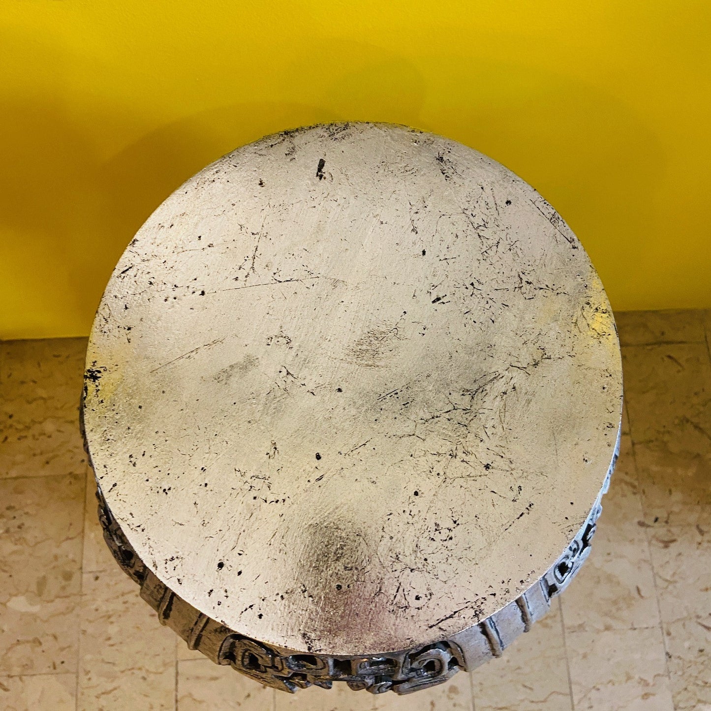 Tabouret piédestal déco en bois sculpté vintage