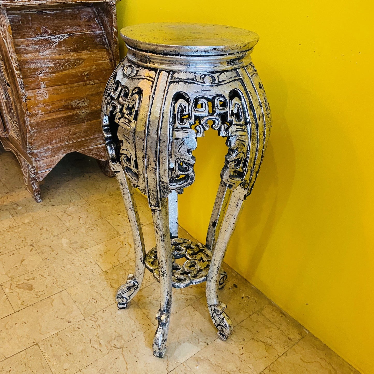 Tabouret piédestal déco en bois sculpté vintage