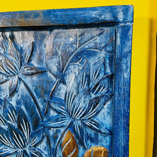 Quadro legno massello blu ed oro fiori in rilievo
