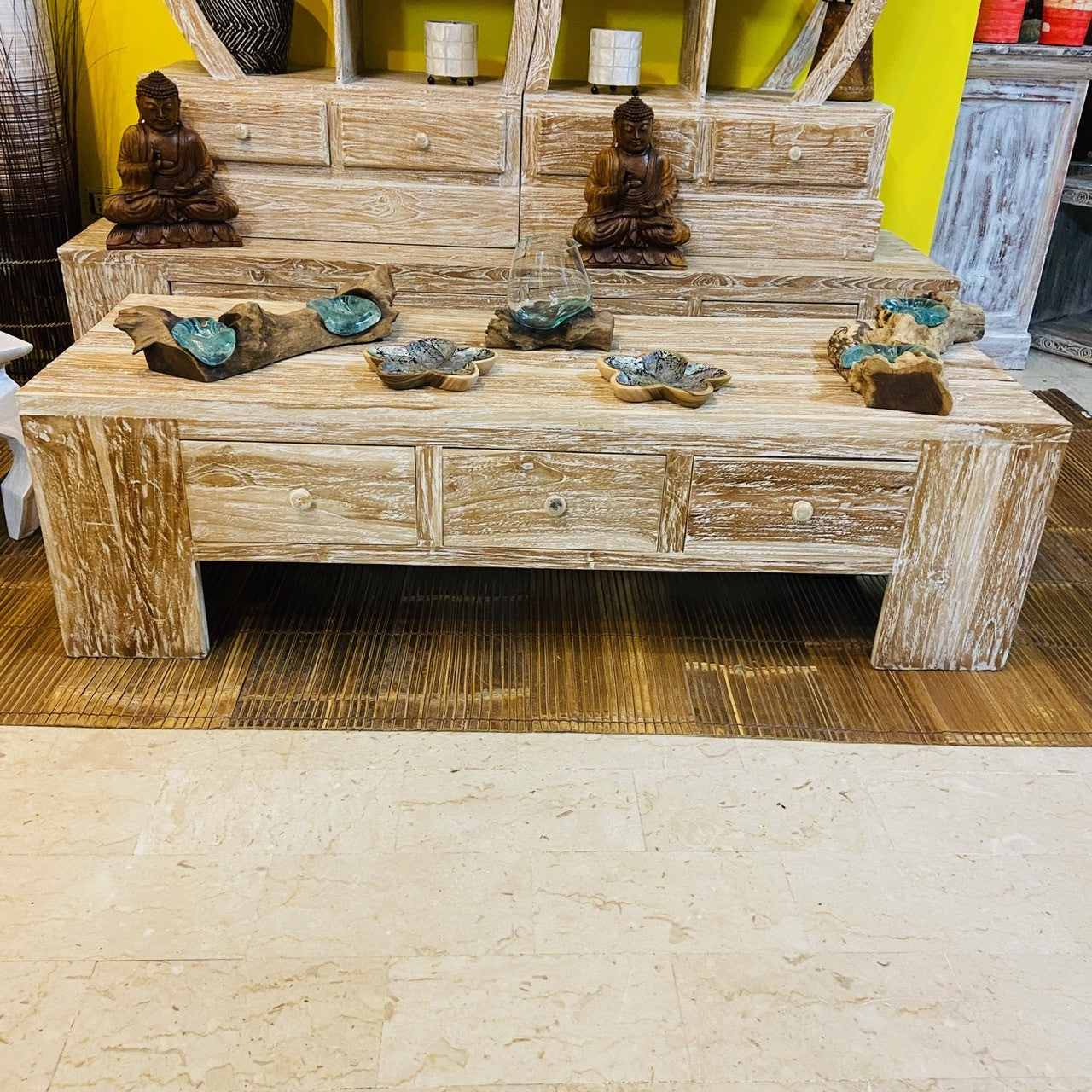 Table basse en teck de style shabby chic