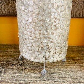 Lampe cylindrique en nacre blanche abat-jour ethnique