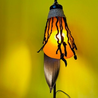 Lampe de table ethnique en bananier lume studio