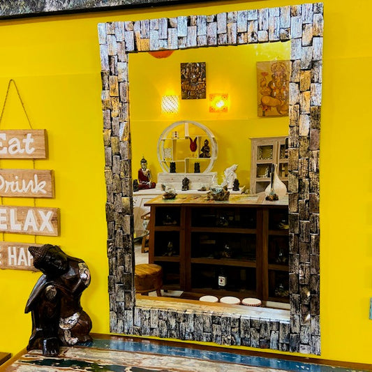 Miroir ethnique en bois avec cadre argenté minimaliste