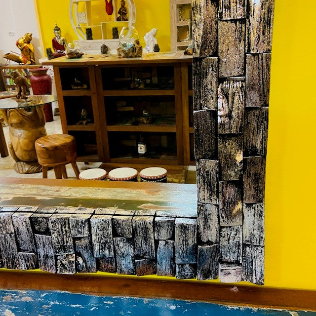 Miroir ethnique en bois avec cadre argenté minimaliste